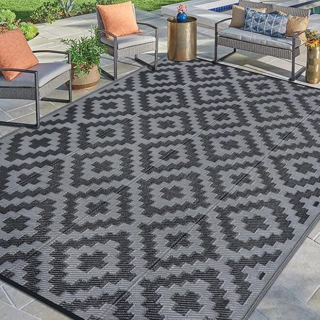 Outdoor and Indoor Waterproof Camping Carpet Mat with Polypropylene Material Plastic Straw Rug Pad Washable Feature Indoor Rug