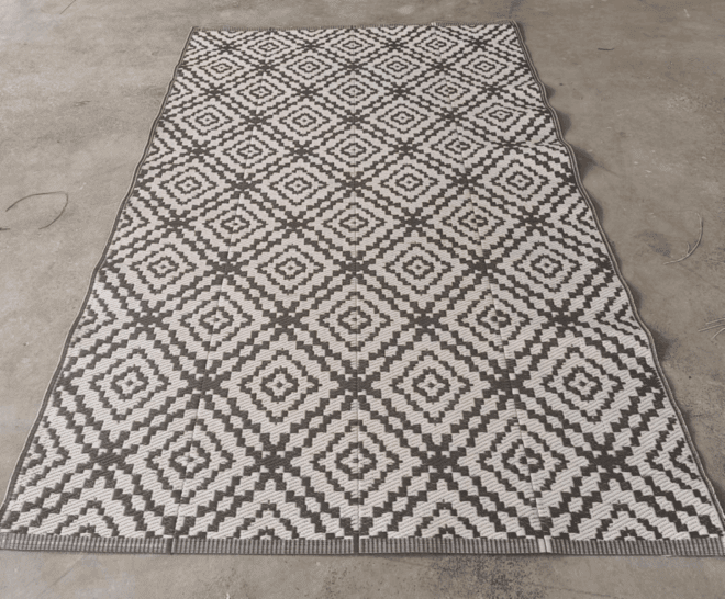 Waterproof Camping Carpet Mat with Polypropylene Material Plastic Straw Rug Pad Washable Feature Indoor Rug