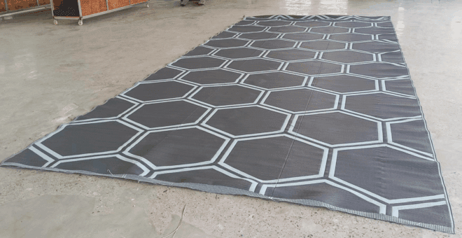 Waterproof Camping Carpet Mat with Polypropylene Material Plastic Straw Rug Pad Washable Feature Indoor Rug