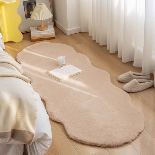 Minimalist Solid-Color Area Rug Unique-Shaped for Home Use for Bedside and Bedroom