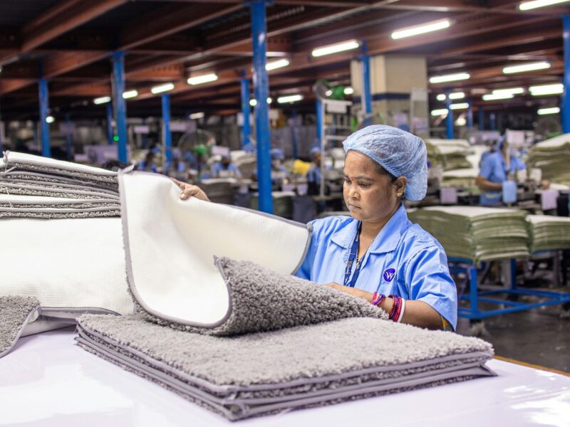 Signage Rug 5 Signs Your Polypropylene vs Wool Carpet Spec Is Failing